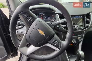 Внедорожник / Кроссовер Chevrolet Trax 2018 в 