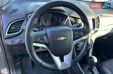 Внедорожник / Кроссовер Chevrolet Trax 2018 в 