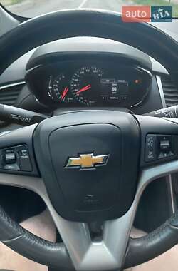 Внедорожник / Кроссовер Chevrolet Trax 2018 в 