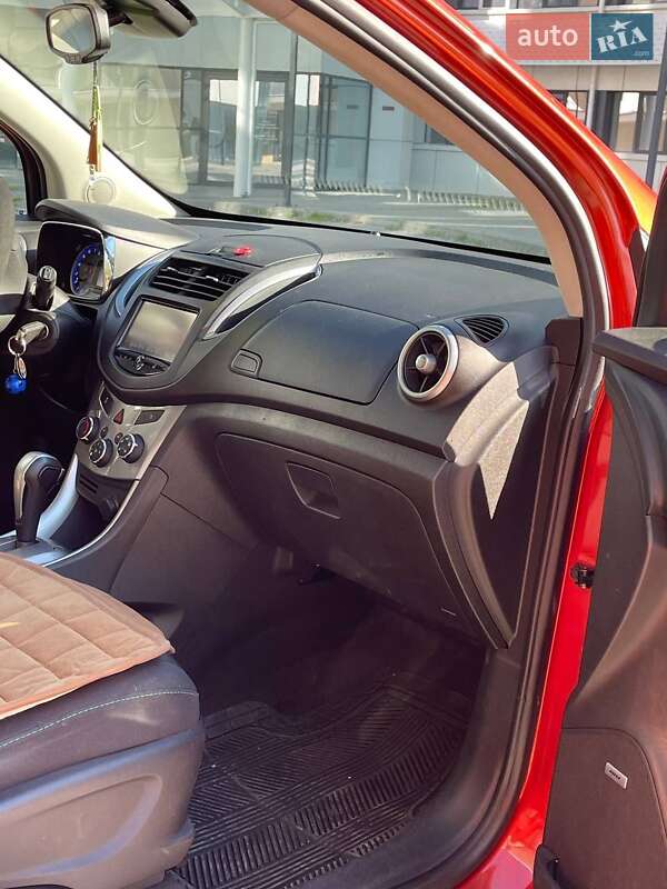 Позашляховик / Кросовер Chevrolet Trax 2015 в Чорноморську