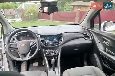 Внедорожник / Кроссовер Chevrolet Trax 2017 в 