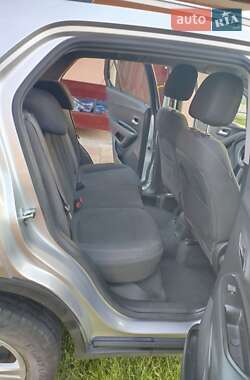 Внедорожник / Кроссовер Chevrolet Trax 2017 в 