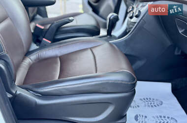 Внедорожник / Кроссовер Chevrolet Trax 2013 в 