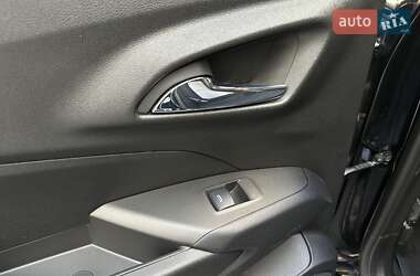 Внедорожник / Кроссовер Chevrolet Trax 2023 в 