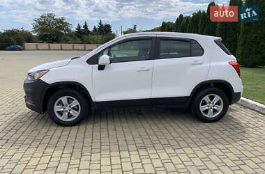 Внедорожник / Кроссовер Chevrolet Trax 2017 в 