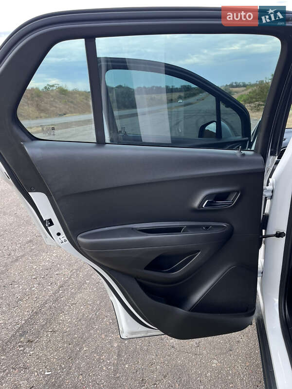 Внедорожник / Кроссовер Chevrolet Trax 2017 в Одессе фото 13 Внедорожник / Кроссовер Chevrolet Trax 2017 в Одессе