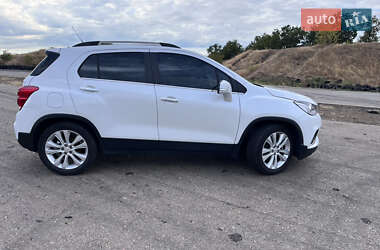 Внедорожник / Кроссовер Chevrolet Trax 2017 в 