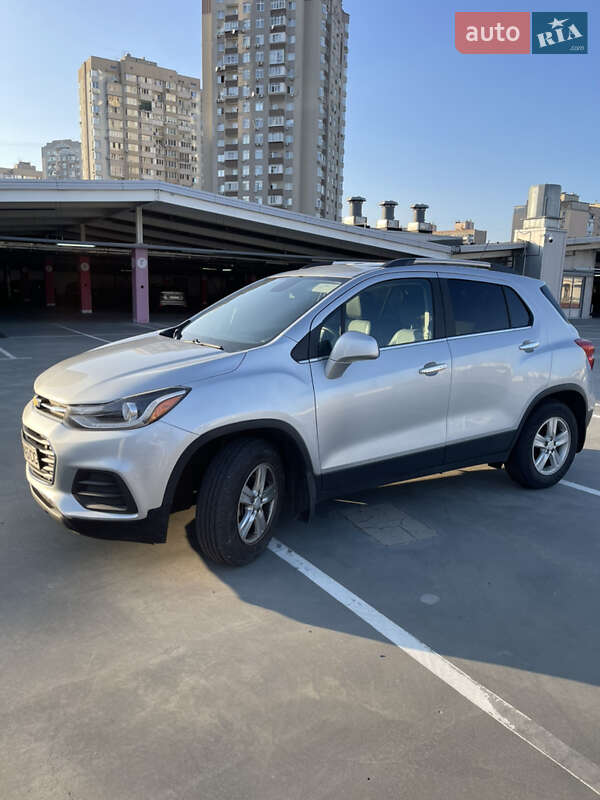 Внедорожник / Кроссовер Chevrolet Trax 2018 в 