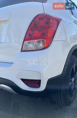 Позашляховик / Кросовер Chevrolet Trax 2016 в 
