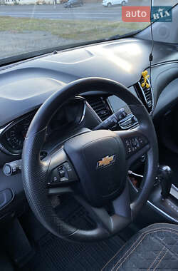 Внедорожник / Кроссовер Chevrolet Trax 2018 в 