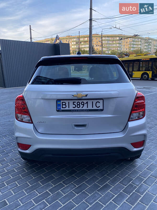 Внедорожник / Кроссовер Chevrolet Trax 2017 в Полтаве