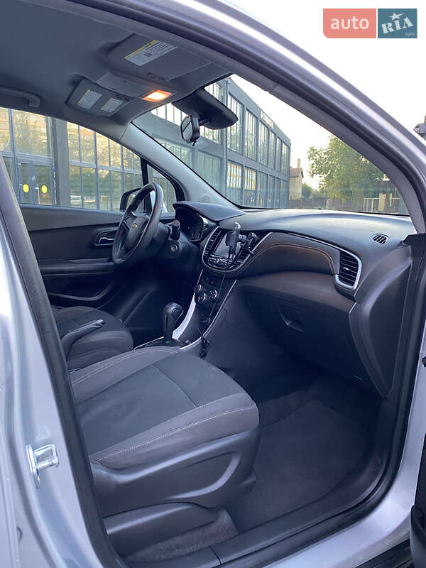 Внедорожник / Кроссовер Chevrolet Trax 2017 в Полтаве