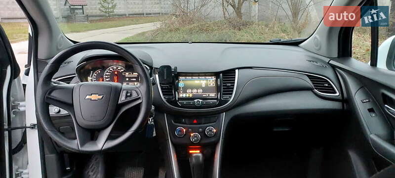 Внедорожник / Кроссовер Chevrolet Trax 2017 в Киеве