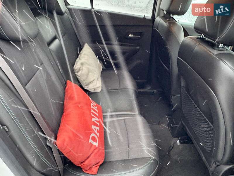 Позашляховик / Кросовер Chevrolet Trax 2016 в Львові фото 31 Позашляховик / Кросовер Chevrolet Trax 2016 в Львові