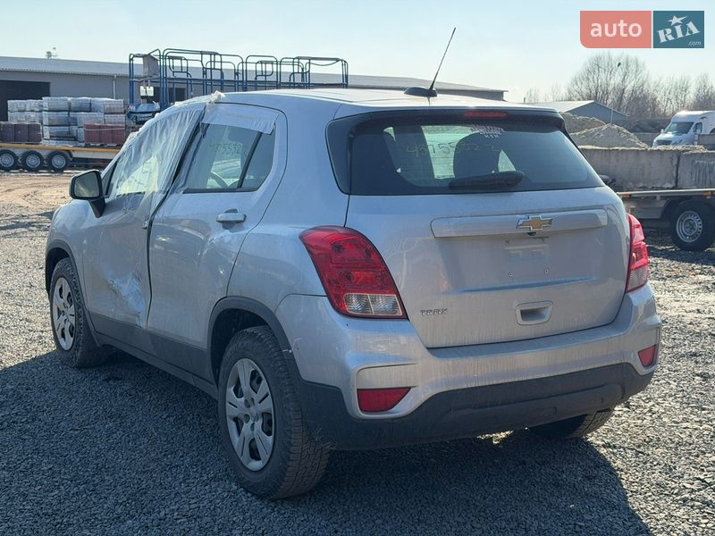 Внедорожник / Кроссовер Chevrolet Trax 2017 в Владимире