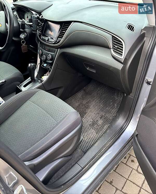 Внедорожник / Кроссовер Chevrolet Trax 2020 в Запорожье фото 5 Внедорожник / Кроссовер Chevrolet Trax 2020 в Запорожье