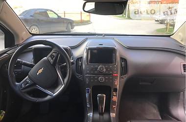 Седан Chevrolet Volt 2015 в Ивано-Франковске