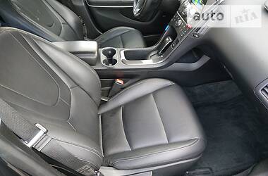 Ліфтбек Chevrolet Volt 2014 в 