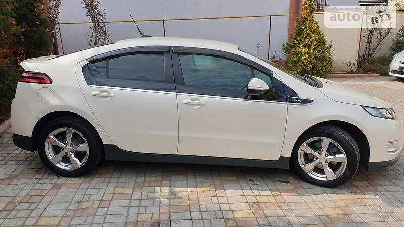 Хетчбек Chevrolet Volt 2013 в 
