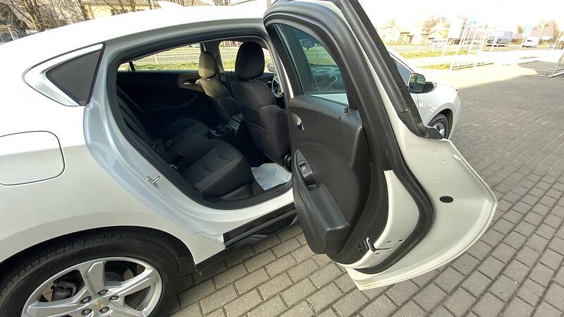 Хетчбек Chevrolet Volt 2018 в Києві