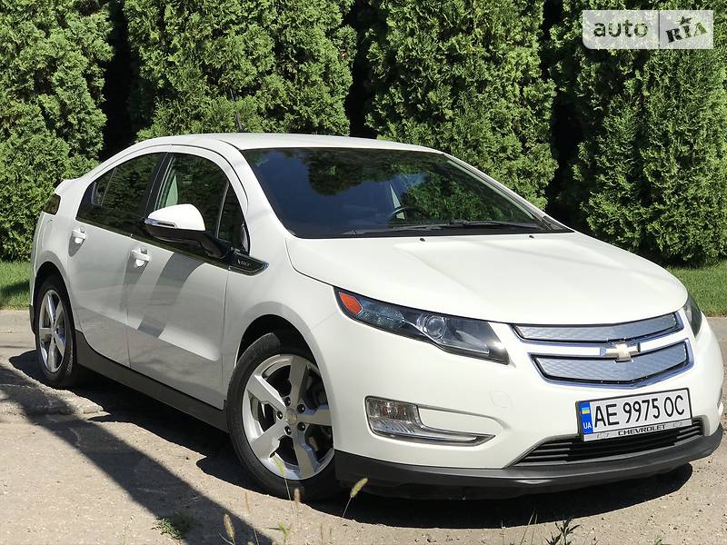 Лифтбек Chevrolet Volt 2014 в Днепре