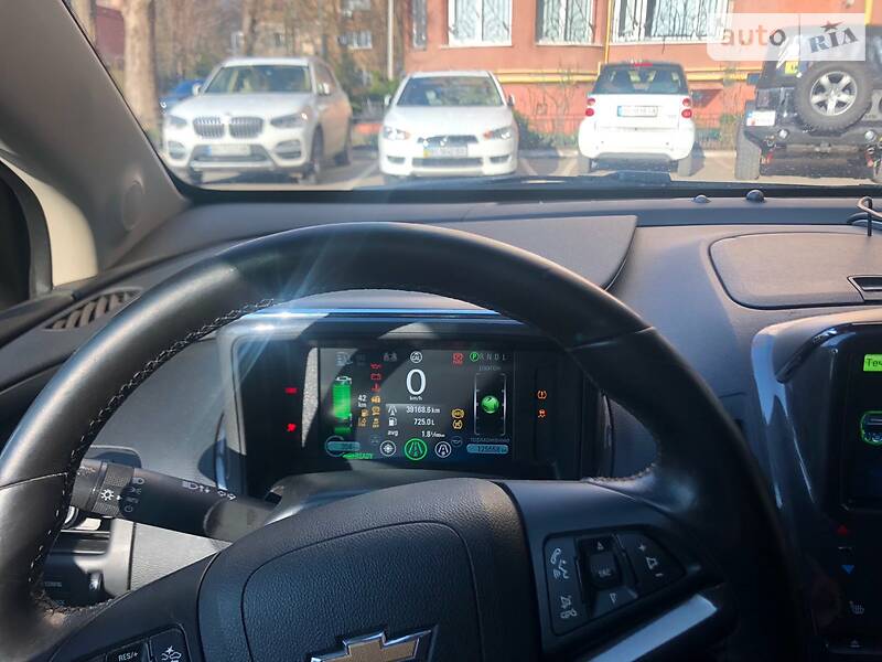 Лифтбек Chevrolet Volt 2014 в Одессе