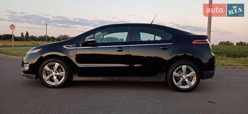 Лифтбек Chevrolet Volt 2013 в Киеве