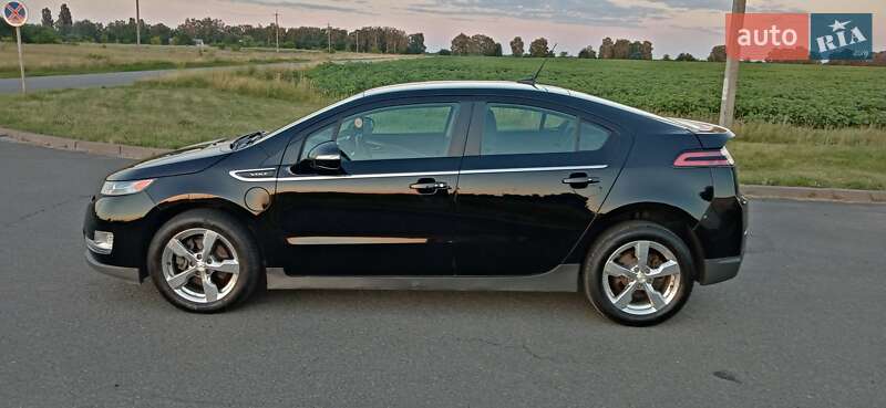 Лифтбек Chevrolet Volt 2013 в Киеве