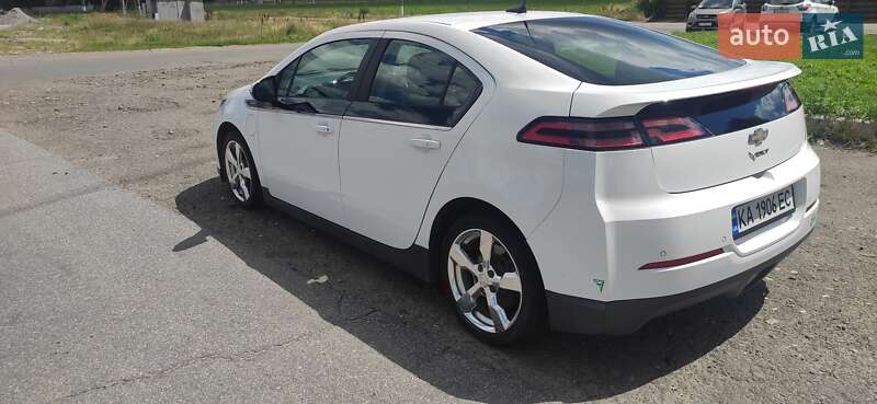 Хэтчбек Chevrolet Volt 2012 в Киеве