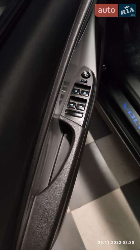 Хэтчбек Chevrolet Volt 2013 в Харькове