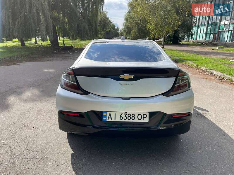 Хэтчбек Chevrolet Volt 2016 в Киеве