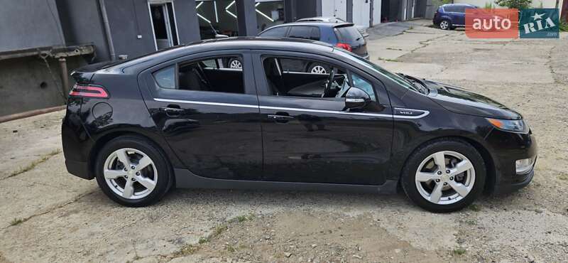 Хэтчбек Chevrolet Volt 2013 в Черновцах