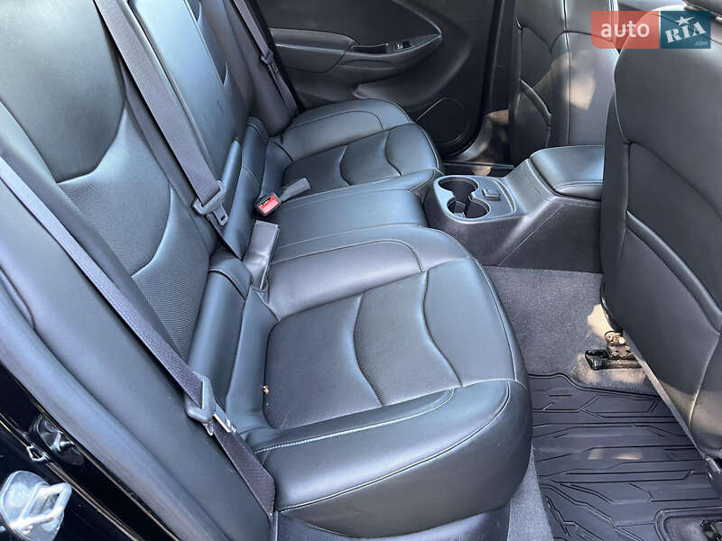 Хетчбек Chevrolet Volt 2017 в Чернівцях