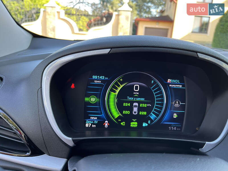 Хетчбек Chevrolet Volt 2017 в Чернівцях