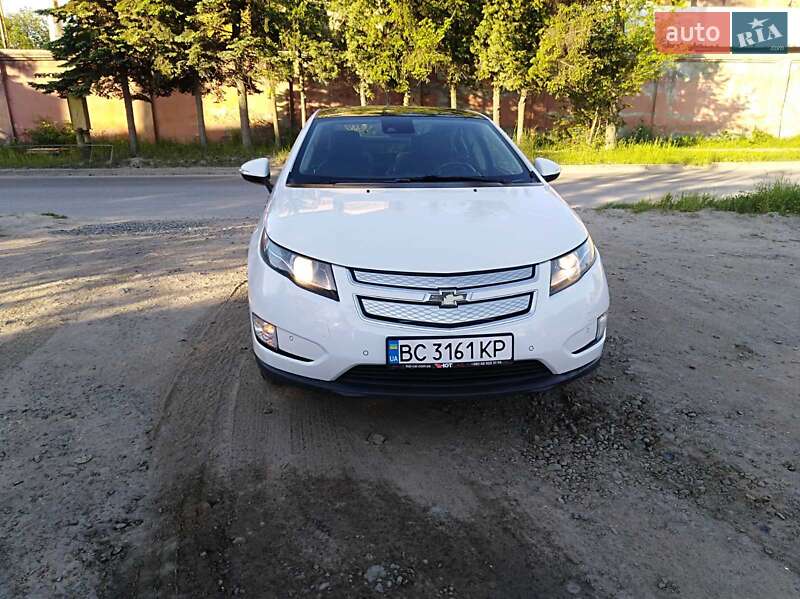 Хэтчбек Chevrolet Volt 2012 в Львове