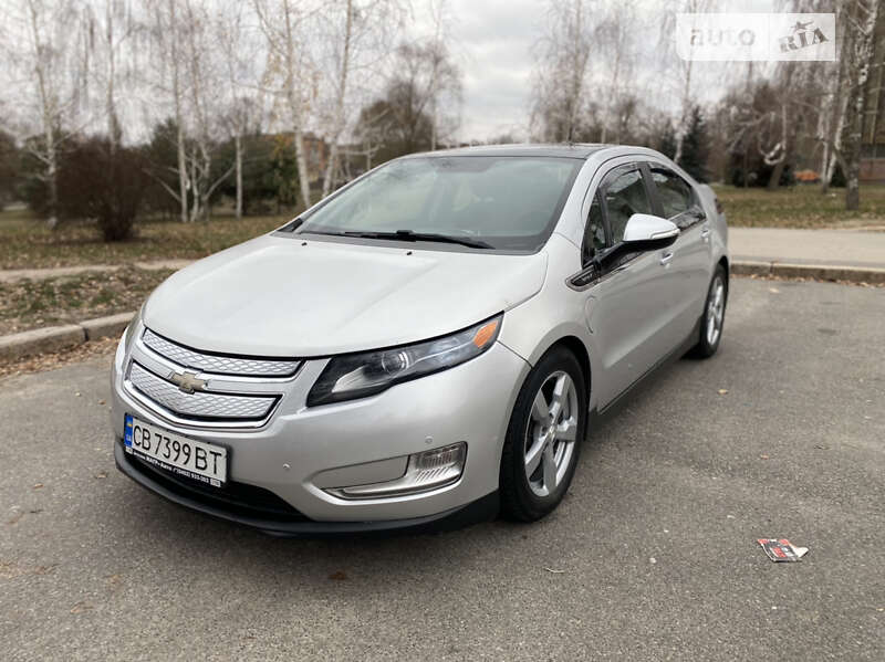 Хэтчбек Chevrolet Volt 2012 в Чернигове