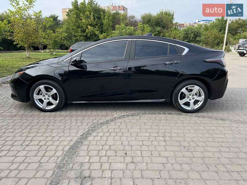 Хэтчбек Chevrolet Volt 2016 в Ивано-Франковске