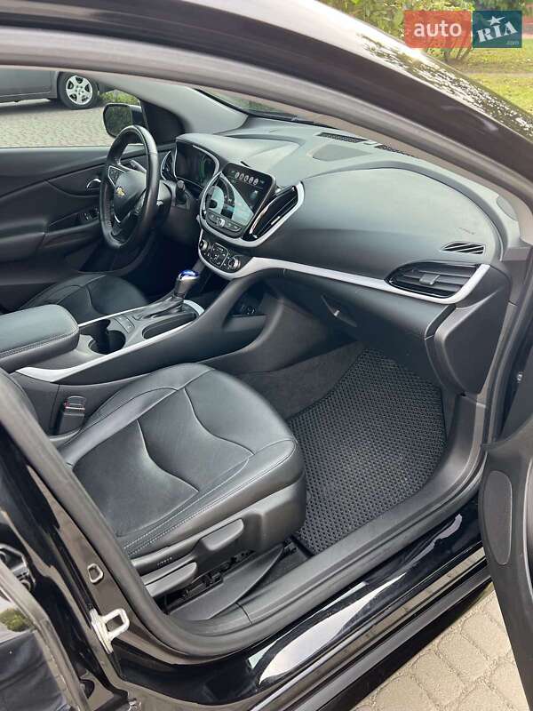 Хэтчбек Chevrolet Volt 2016 в Ивано-Франковске
