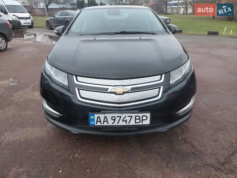 Хэтчбек Chevrolet Volt 2013 в 