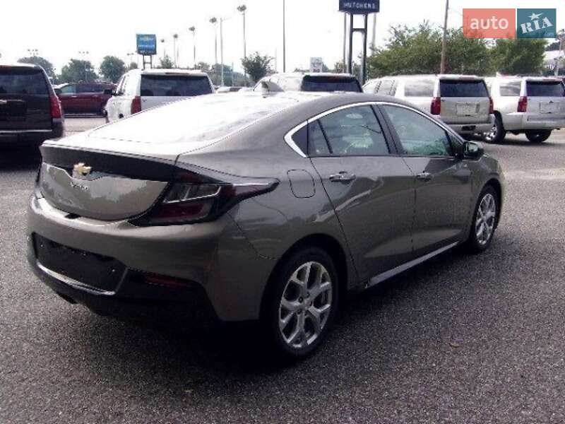 Хэтчбек Chevrolet Volt 2016 в Тернополе