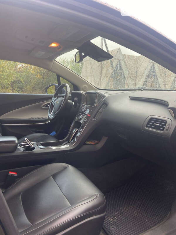 Хэтчбек Chevrolet Volt 2015 в Николаеве