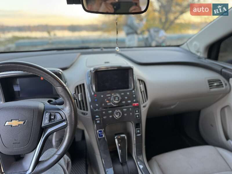 Хэтчбек Chevrolet Volt 2013 в Кременчуге