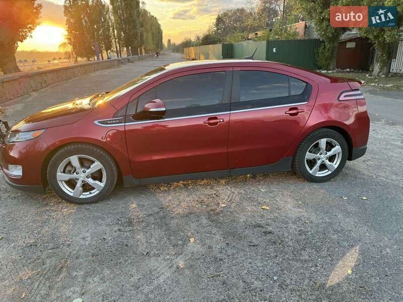 Хэтчбек Chevrolet Volt 2013 в Кременчуге