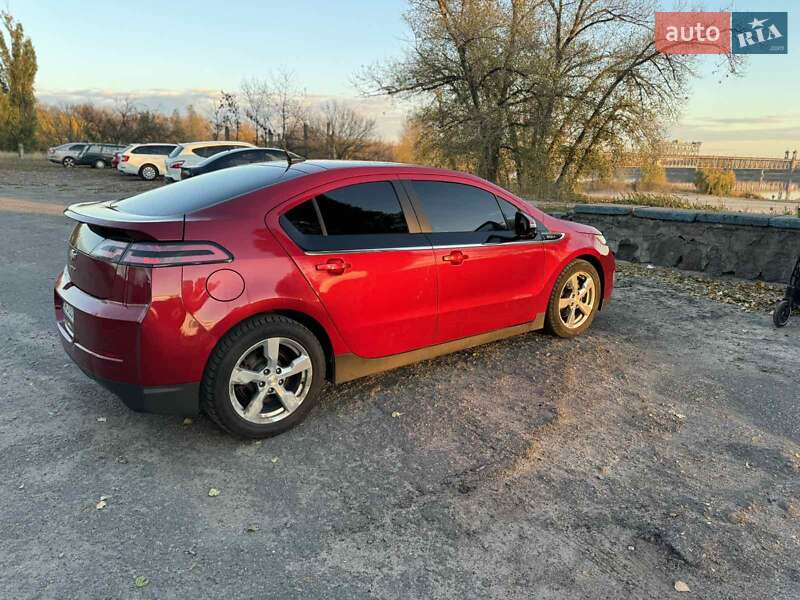 Хэтчбек Chevrolet Volt 2013 в Кременчуге