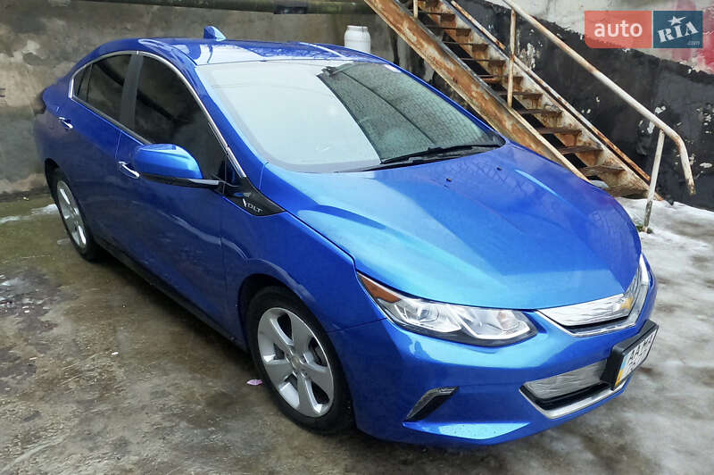 Хэтчбек Chevrolet Volt 2016 в Киеве