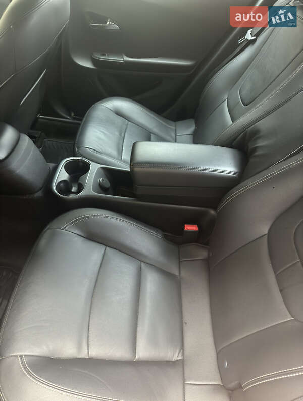 Хэтчбек Chevrolet Volt 2013 в Берегово фото 11 Хэтчбек Chevrolet Volt 2013 в Берегово