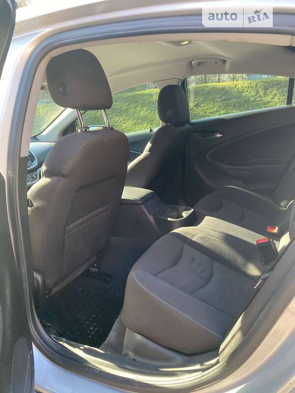 Хэтчбек Chevrolet Volt 2018 в Львове фото 12 Хэтчбек Chevrolet Volt 2018 в Львове