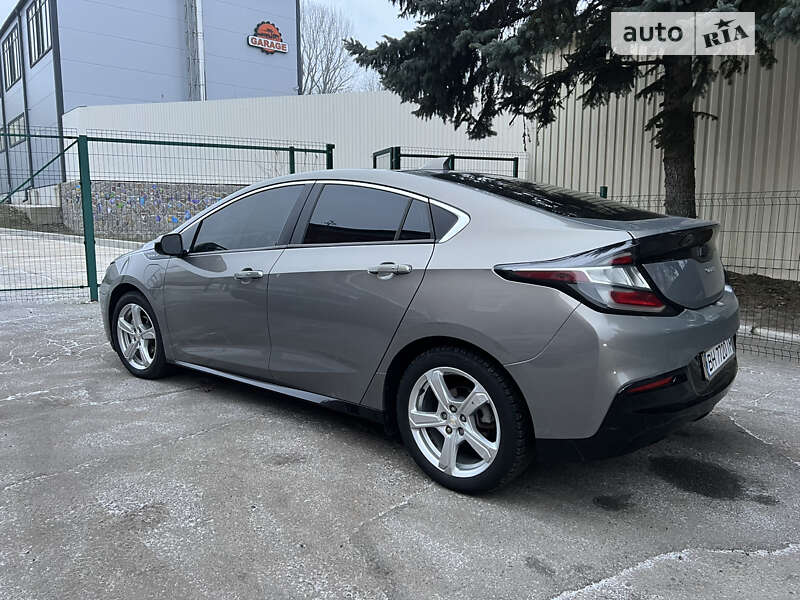 Хэтчбек Chevrolet Volt 2017 в Умани