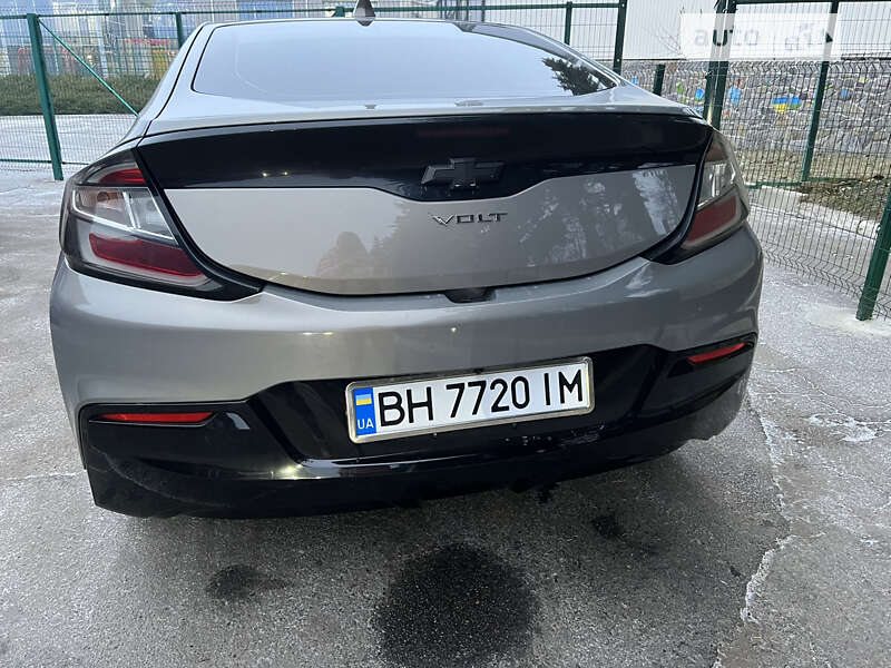 Хэтчбек Chevrolet Volt 2017 в Умани