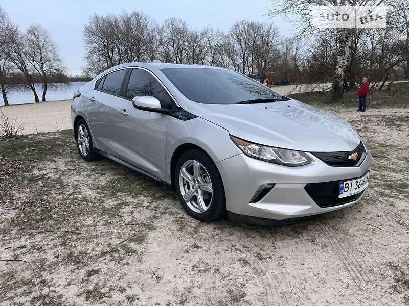 Хэтчбек Chevrolet Volt 2016 в Кременчуге